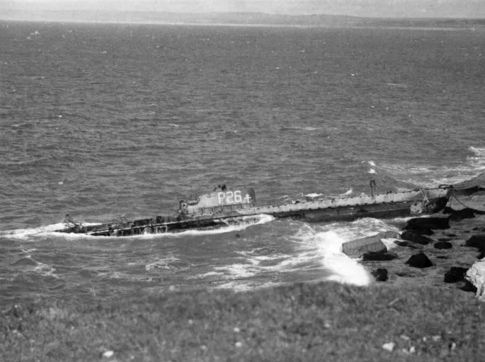 Framed Print : French Submarine aground at Portland Ave. December 1945 P012185