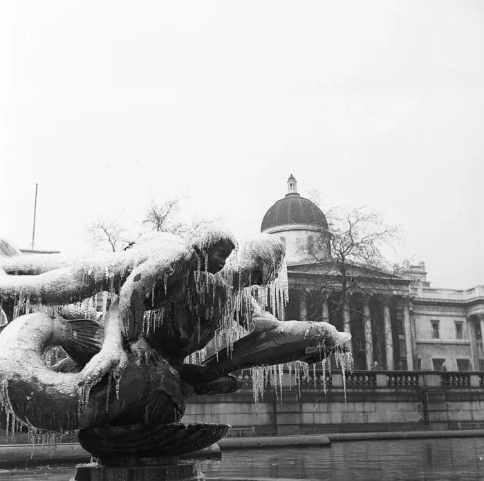 Framed Print : Frozen fountains in Trafalger Square 1952 Framed Print : Frozen fountains in Trafalger Square 1952