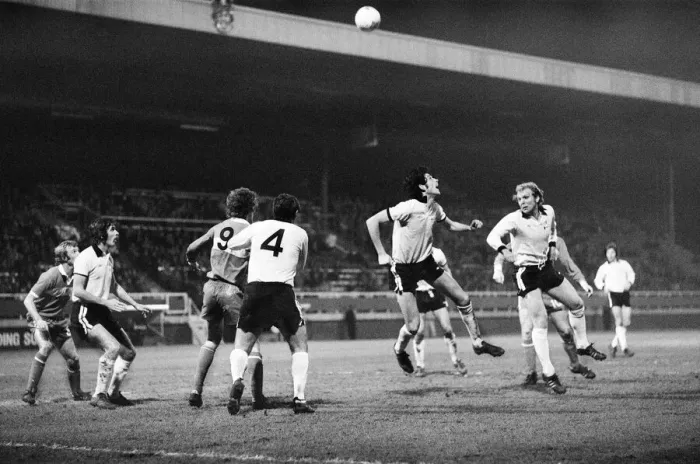 Framed Print : Fulham 0-0 Middlesbrough, Anglo Scottish Cup Final, 2nd Leg at Craven Cottage Framed Print : Fulham 0-0 Middlesbrough, Anglo Scottish Cup Final, 2nd Leg at Craven Cottage