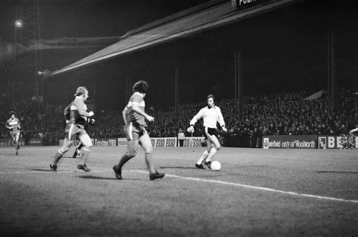 Framed Print : Fulham 0-0 Middlesbrough, Anglo Scottish Cup Final, 2nd Leg at Craven Cottage Framed Print : Fulham 0-0 Middlesbrough, Anglo Scottish Cup Final, 2nd Leg at Craven Cottage