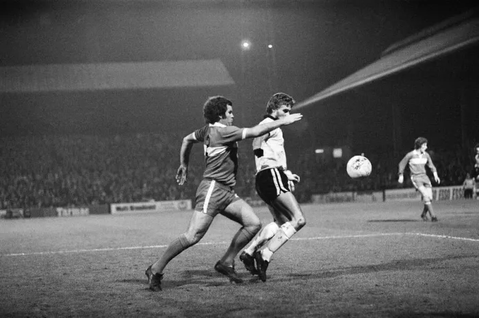 Framed Print : Fulham 0-0 Middlesbrough, Anglo Scottish Cup Final, 2nd Leg at Craven Cottage Framed Print : Fulham 0-0 Middlesbrough, Anglo Scottish Cup Final, 2nd Leg at Craven Cottage