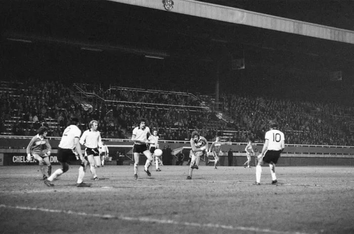 Framed Print : Fulham 0-0 Middlesbrough, Anglo Scottish Cup Final, 2nd Leg at Craven Cottage Framed Print : Fulham 0-0 Middlesbrough, Anglo Scottish Cup Final, 2nd Leg at Craven Cottage