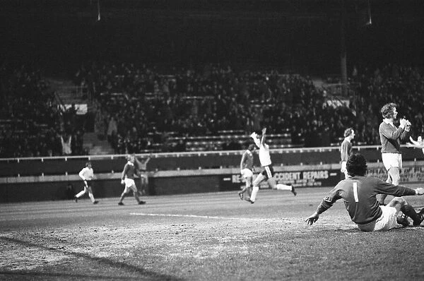 Fulham 2 v. Nottingham Forest 1. 1975 FA Cup run, Fourth round, third replay
