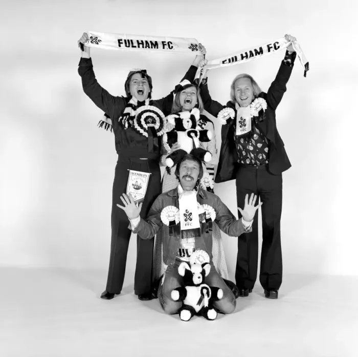 Framed Print : Fulham Supporters Harry Fowler, Honor Blackman, Alan Price