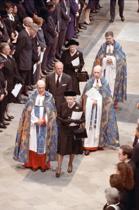 Framed Print : The funeral of Diana, Princess of Wales at Westminster Abbey, London Framed Print : The funeral of Diana, Princess of Wales at Westminster Abbey, London