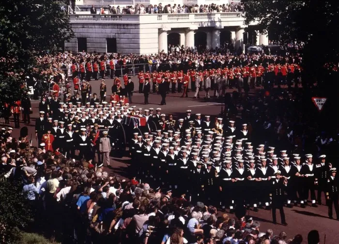 Framed Print : Funeral of Earl Mountbatten September 1979 Bearer party from HMS Mercury with Framed Print : Funeral of Earl Mountbatten September 1979 Bearer party from HMS Mercury with