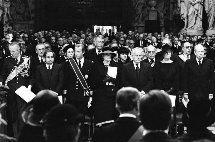 Framed Print : The funeral of Louis Mountbatten, 1st Earl Mountbatten of Burma held at Westminster Abbey Framed Print : The funeral of Louis Mountbatten, 1st Earl Mountbatten of Burma held at Westminster Abbey
