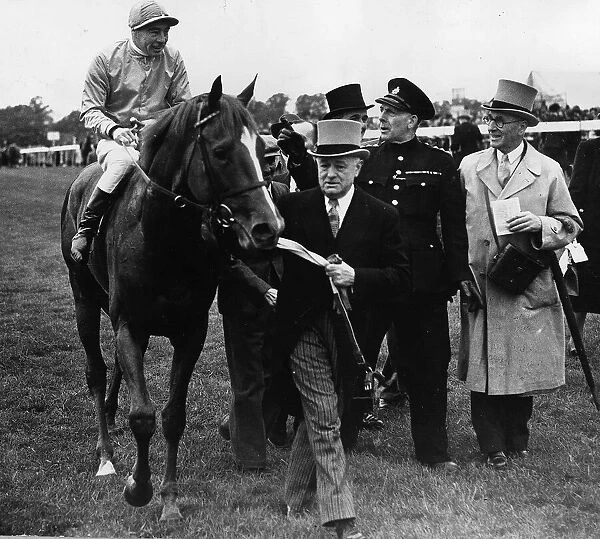 Galcador led by M Boussac winner of The Derby at Epsom - 1950