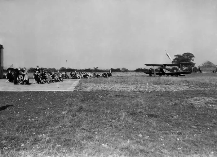 Framed Print : Garden party at Woodley Aerodrome, Reading, Berkshire. 23rd September 1932 Framed Print : Garden party at Woodley Aerodrome, Reading, Berkshire. 23rd September 1932