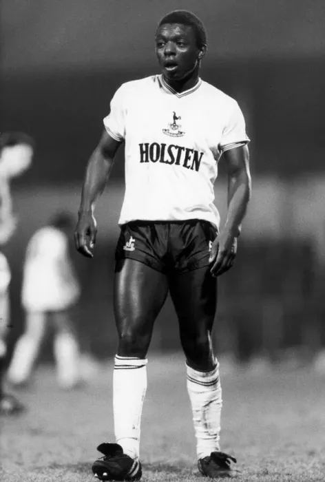 Framed Print : Garth Crooks of Tottenham Hotspur in action, circa 1985 Framed Print : Garth Crooks of Tottenham Hotspur in action, circa 1985