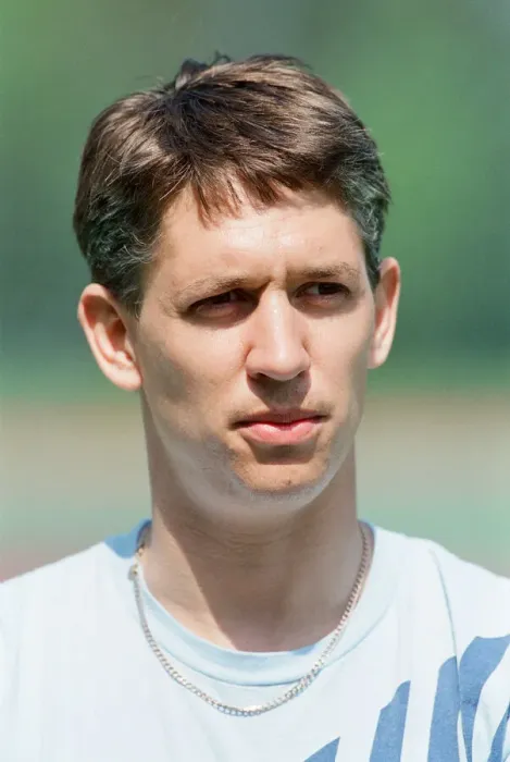 Framed Print : Gary Lineker England Football Player pictured ahead of friendly against Brazil at Wembley Framed Print : Gary Lineker England Football Player pictured ahead of friendly against Brazil at Wembley