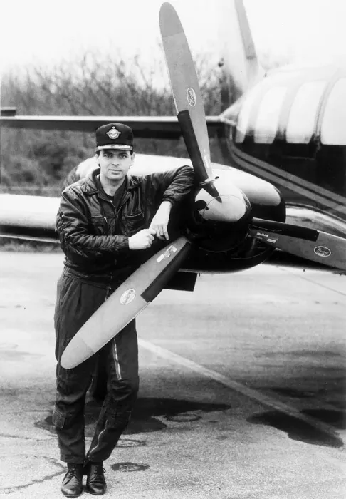 Framed Print : Gary Numan Feb 1982 pop satr poses beside his pride and joy a black Navajo