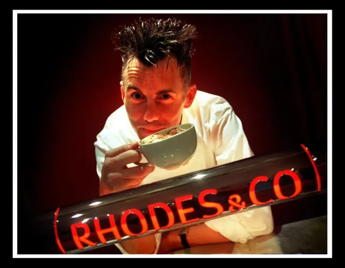 Framed Print : Gary Rhodes in his restaurant September 1999 Framed Print : Gary Rhodes in his restaurant September 1999