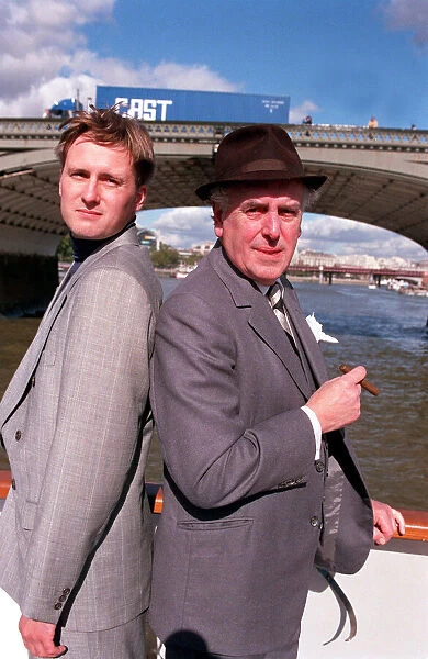 GARY WEBSTER AND GEORGE COLE ON THE RIVER THAMES - OCTOBER 1990