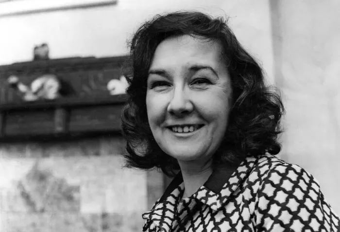 Framed Print : £100, 000 smile Welsh housewife Mrs. Elaine Morgan