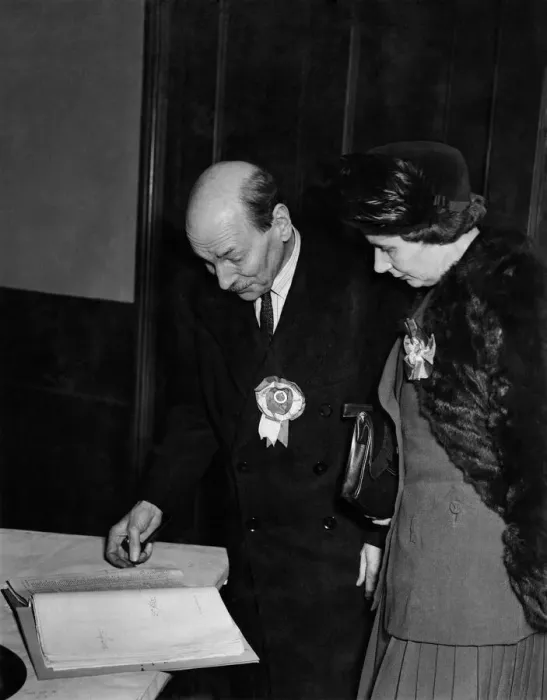 Framed Print : General Election 1950. Mr. and Mrs. Clement Attlee looking through the voters Framed Print : General Election 1950. Mr. and Mrs. Clement Attlee looking through the voters
