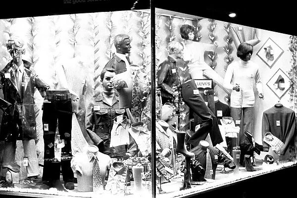 General pictures of Newcastle City Centre at night 8 December 1970 - Mannequins in a shop