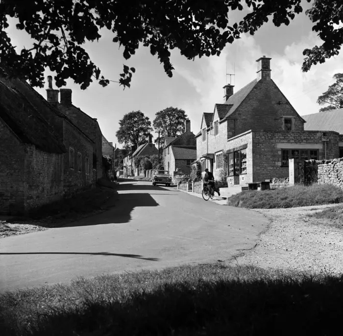 Framed Print : General scenes in Fifield, a village in Oxfordshire. 1957