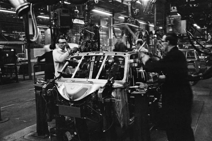 Framed Print : General scenes inside the Ford motor factory in Dagenham Framed Print : General scenes inside the Ford motor factory in Dagenham