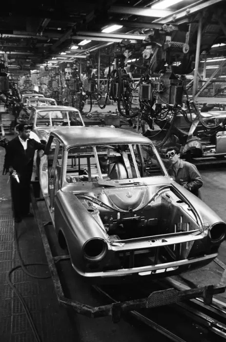 Framed Print : General scenes inside the Ford motor factory in Dagenham Framed Print : General scenes inside the Ford motor factory in Dagenham