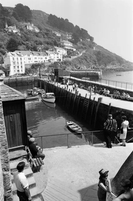 Framed Print : General scenes in Polperro, Cornwall. 13th July 1967 Framed Print : General scenes in Polperro, Cornwall. 13th July 1967