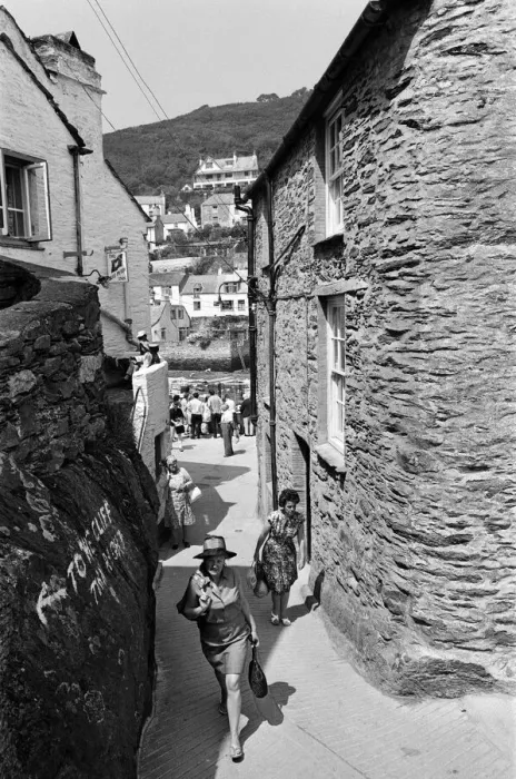 Framed Print : General scenes in Polperro, Cornwall. 13th July 1967 Framed Print : General scenes in Polperro, Cornwall. 13th July 1967