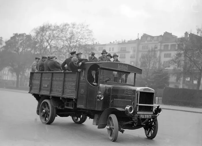 Framed Print : General Strike Scene May 1926 as a lorry load of volunteers are driven to help the bosses Framed Print : General Strike Scene May 1926 as a lorry load of volunteers are driven to help the bosses