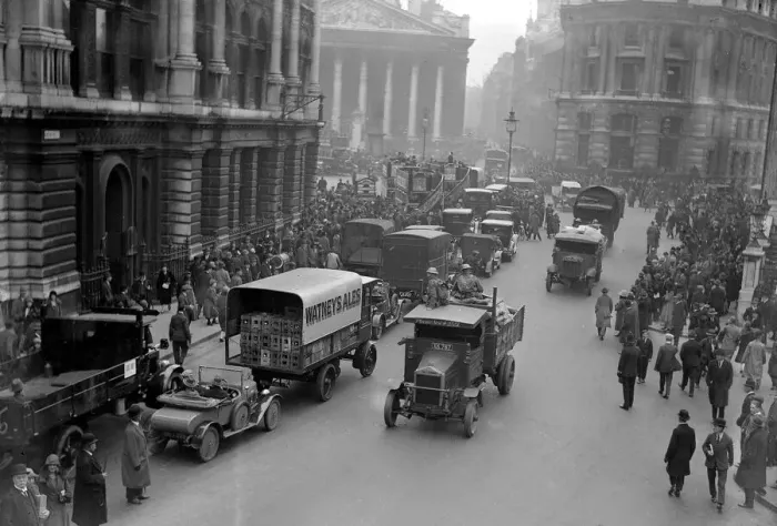 Framed Print : General Strike Scene May 1926 Scenes at the Bank London as soldiers ride shot gun Framed Print : General Strike Scene May 1926 Scenes at the Bank London as soldiers ride shot gun