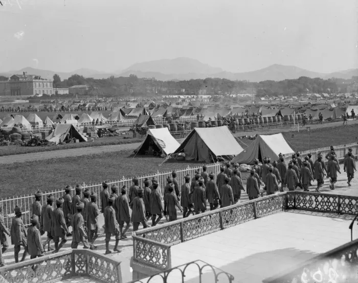 Framed Print : General view of the 3rd (Lahore) Indian Division rest camp on the race course