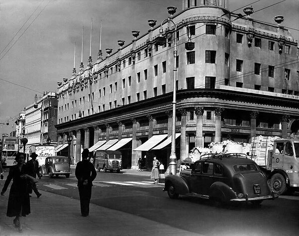 A general view of Maples from Tottenham Court Road. September 1953 P009220