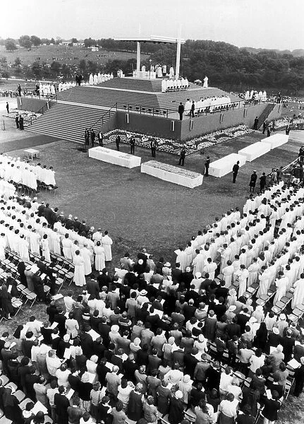 General view of podium during Pope John Paul II Mass at Heaton Park, Manchester