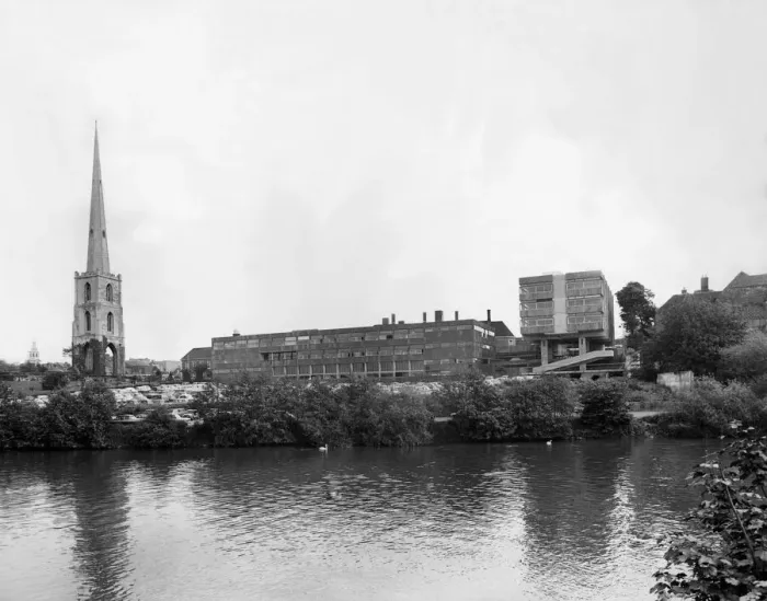 Framed Print : General view across the river of the town of Worcester showing the spire of the church of Framed Print : General view across the river of the town of Worcester showing the spire of the church of