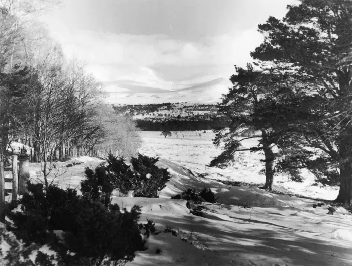 Framed Print : General view showing the Cairngorms from Geln Mor lodge in Invernesshire in winter time Framed Print : General view showing the Cairngorms from Geln Mor lodge in Invernesshire in winter time