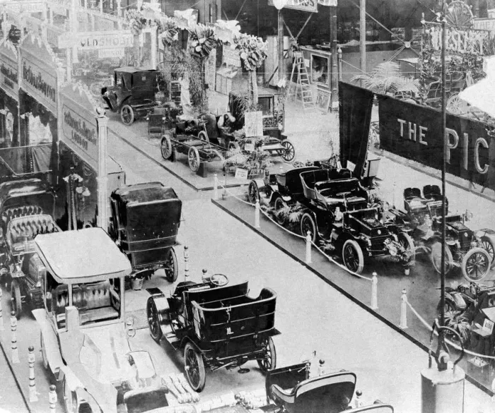Framed Print : General view showing the first British Motor Show organised by the Society of Motor Framed Print : General view showing the first British Motor Show organised by the Society of Motor