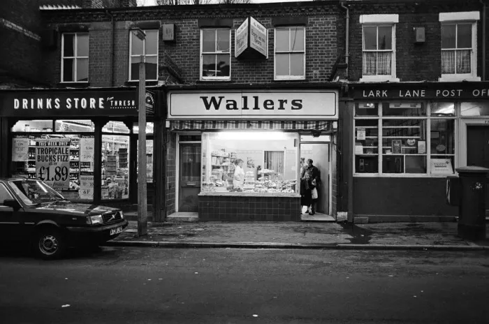 Framed Print : General views of Lark Lane, Liverpool, Merseyside. 25th November 1992