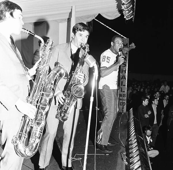 Geno Washington and the Ram Jam Band on stage at the 6th National Jazz