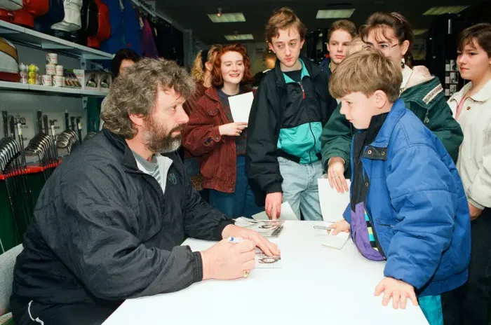 Framed Print : Geoff Capes signs copies of his book at Olympus in Reading. 23rd March 1991 Framed Print : Geoff Capes signs copies of his book at Olympus in Reading. 23rd March 1991