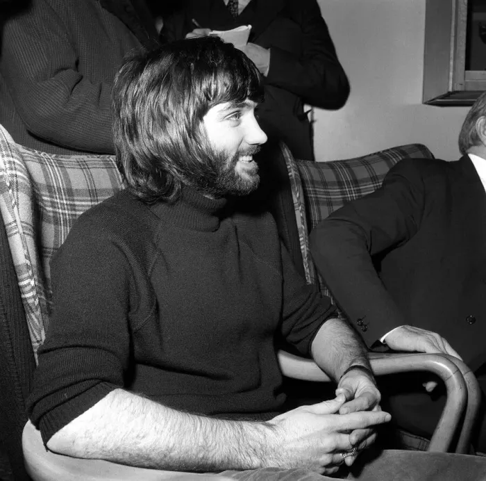 Framed Print : George Best and Sir Matt Busby January 1971 after George had returned Framed Print : George Best and Sir Matt Busby January 1971 after George had returned