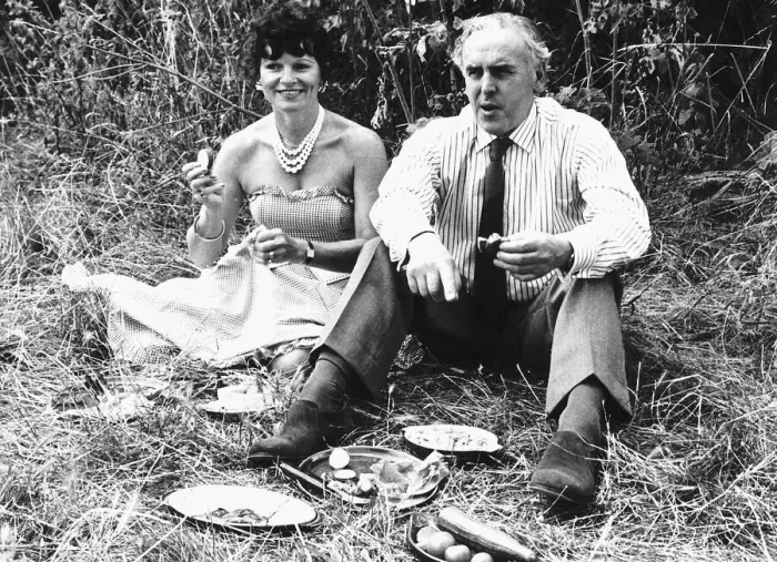 Framed Print : George Cole Actor on location for the filming of the new series of Minder Framed Print : George Cole Actor on location for the filming of the new series of Minder