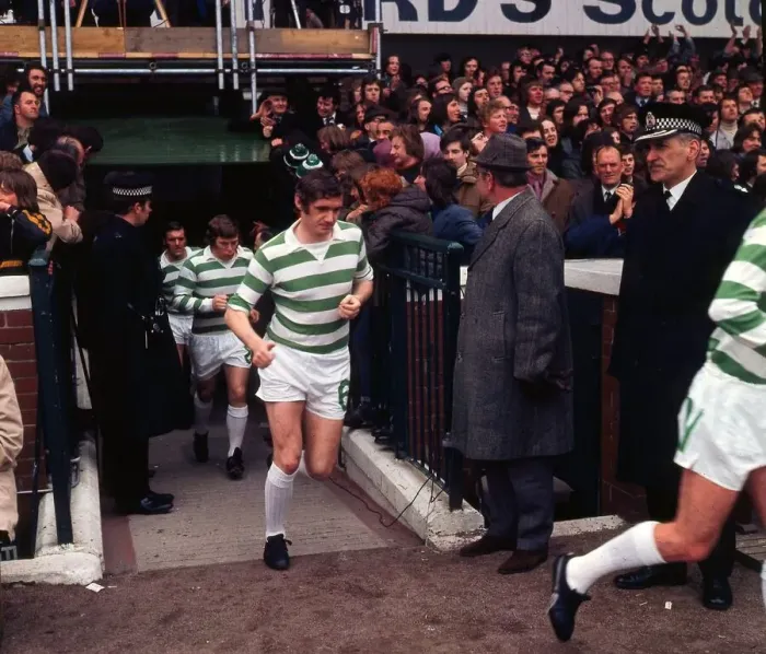 Framed Print : George Connelly running out of tunnel with Celtic 1975 Framed Print : George Connelly running out of tunnel with Celtic 1975