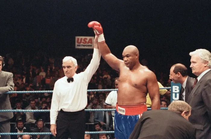 Framed Print : George Foreman vs. Terry Anderson, London Arena, London