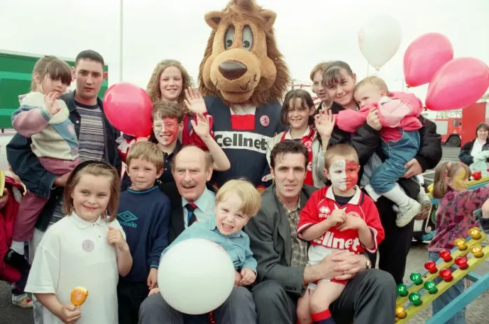 Framed Print : George Hardwick, Bernie Slaven and Roary the Boro mascot surrounded by fans Framed Print : George Hardwick, Bernie Slaven and Roary the Boro mascot surrounded by fans