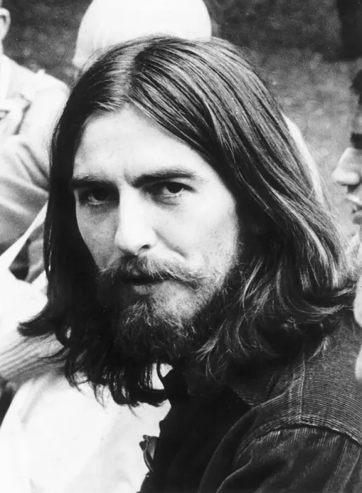 Framed Print : George Harrison of The Beatles pictured at Krishna Temple meeting in London Framed Print : George Harrison of The Beatles pictured at Krishna Temple meeting in London