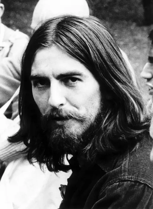 Framed Print : George Harrison of The Beatles pictured at Krishna Temple meeting in London Framed Print : George Harrison of The Beatles pictured at Krishna Temple meeting in London