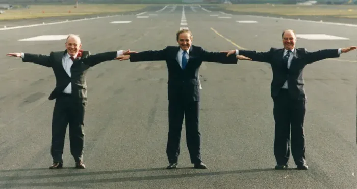Framed Print : George Younger on the runway at Pretwick Airport near Glasgow with Bill Miller (left Framed Print : George Younger on the runway at Pretwick Airport near Glasgow with Bill Miller (left