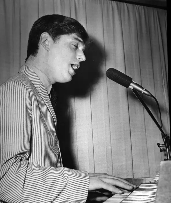 Framed Print : Georgie Fame circa 1965 Framed Print : Georgie Fame circa 1965
