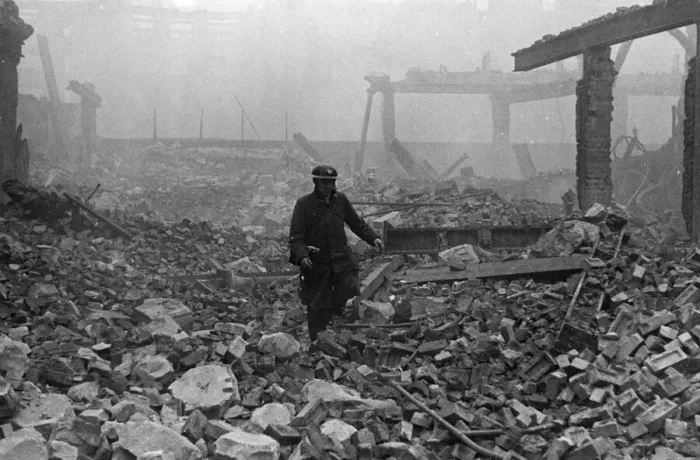 Framed Print : German air raid on the city of London during the Second World War