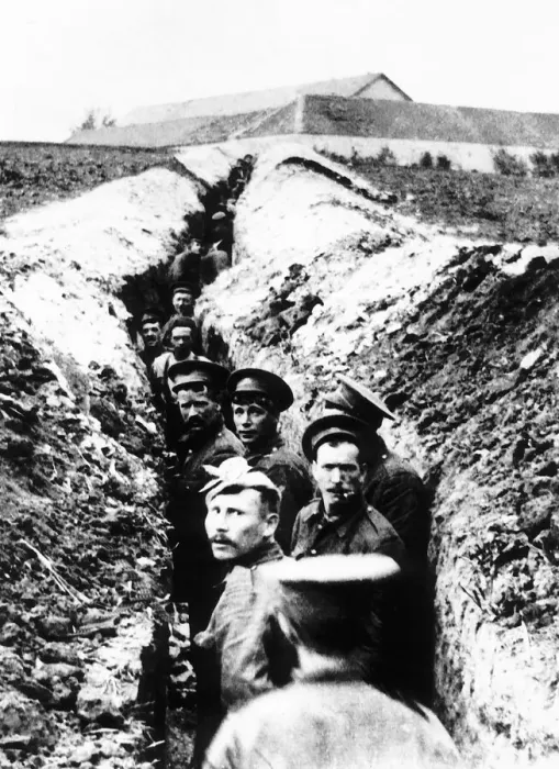 Framed Print : After German troops failed to reach Paris, both sides seemed to run out of ideas Framed Print : After German troops failed to reach Paris, both sides seemed to run out of ideas