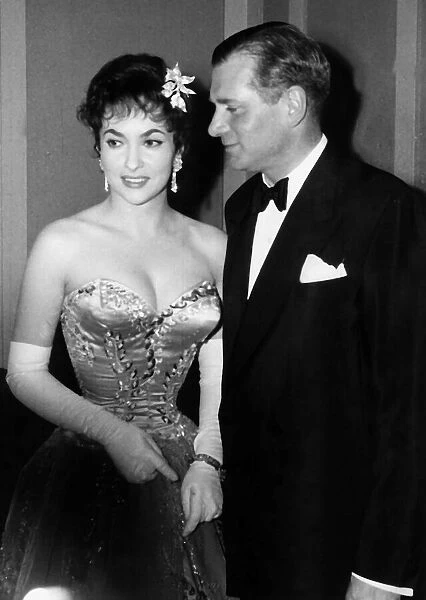 Gina Lollobrigida actress with Laurence Olivier actor June 1956