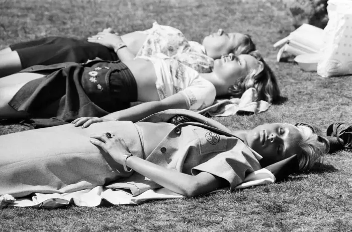 Framed Print : Three girls sunbathing in Birmingham during the summer heatwave of 1976